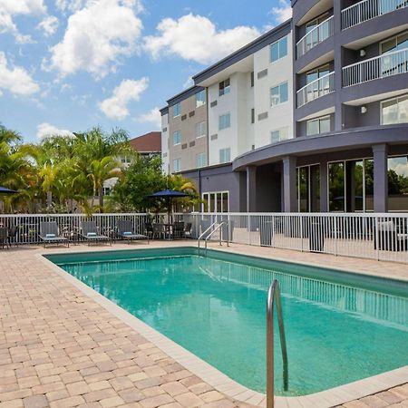 Отель Courtyard Tampa Олдсмар Экстерьер фото